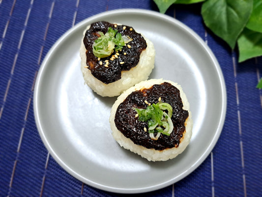 黒にんにく味噌の焼きおにぎり