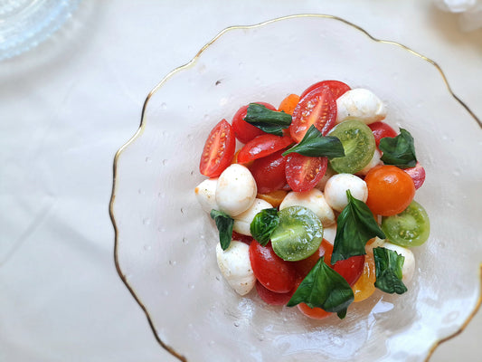 ヒハツ風味の彩りカプレーゼ