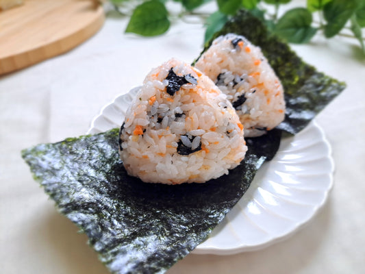 やみつき韓国海苔おにぎり